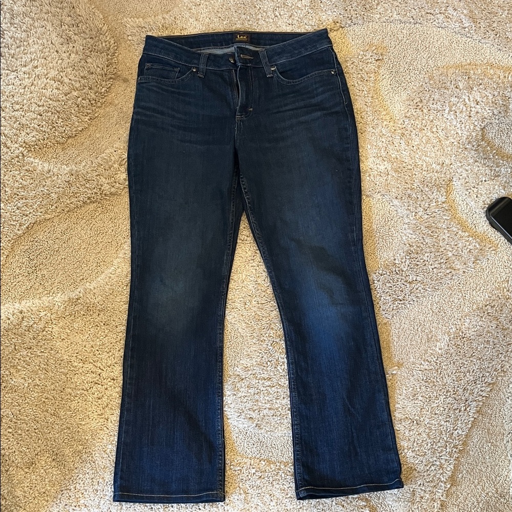 Lee Women's Denim Legendary Mid Rise Bootcut Jeans Size 8 Short